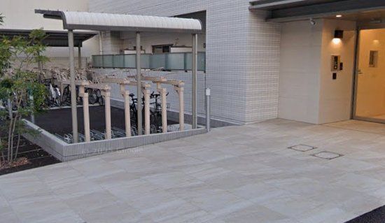 �y���ԏ�z�@�G���g�����X