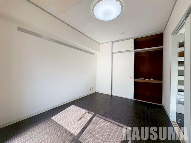 �y���̑������E�X�y�[�X�z�@���r���O/����