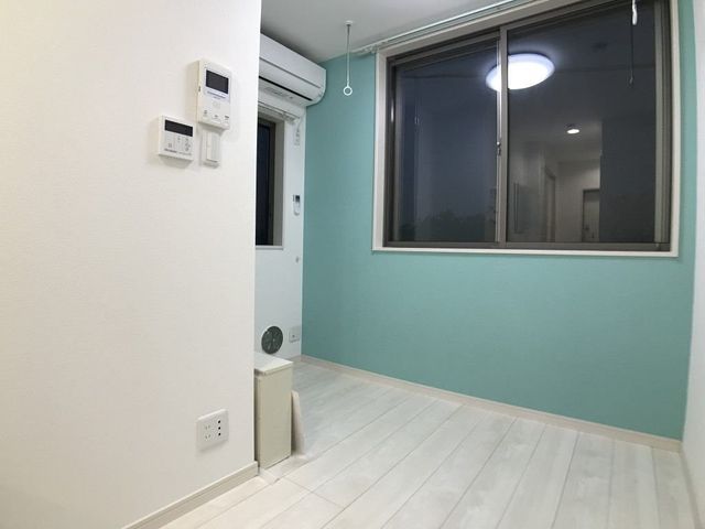 �y���ԁE���r���O�z�@