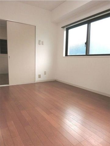 �y���ԁE���r���O�z�@����