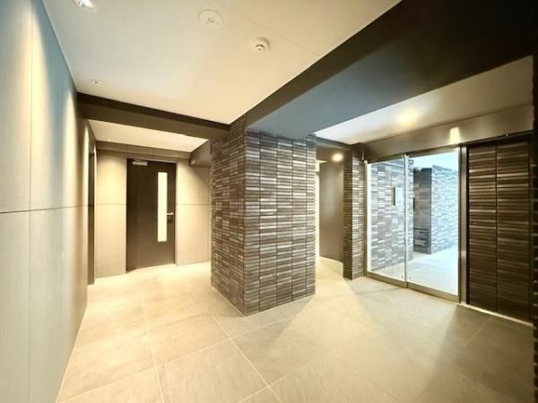 �y�G���g�����X�z�@