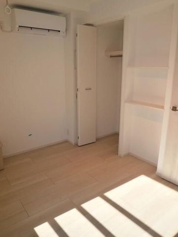 �y���ԁE���r���O�z�@