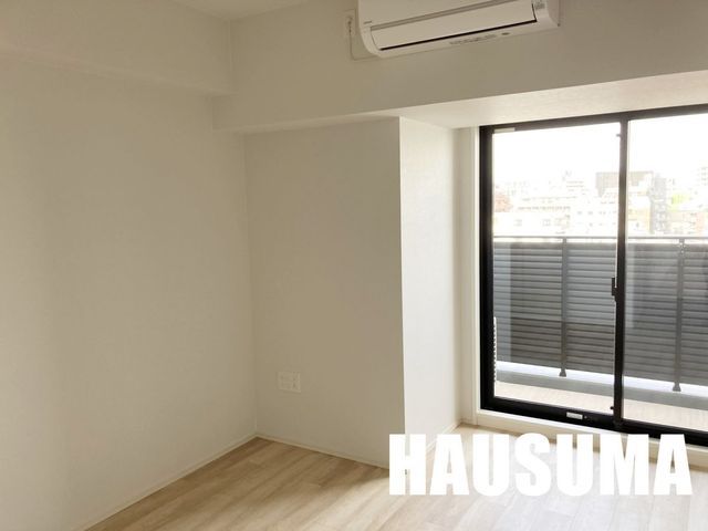 �y�����E���r���O�z�@