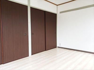 �y���ԁE���r���O�z�@