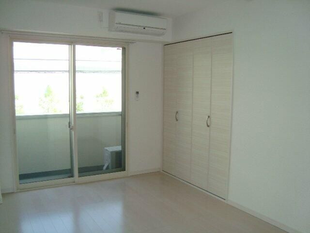 �y���ԁE���r���O�z�@