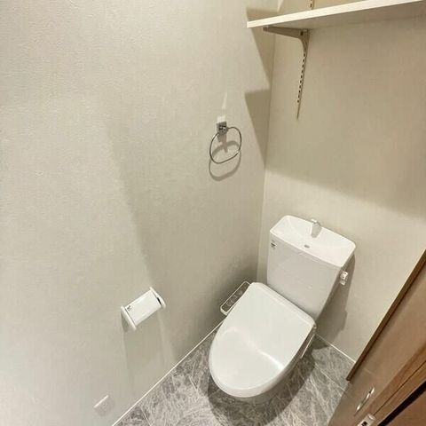 �y�G���g�����X�z�@