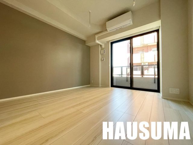 �y���ԁE���r���O�z�@���r���O/����