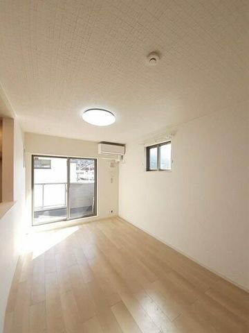 �y���ԁE���r���O�z�@