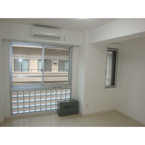 �y���ԁE���r���O�z�@