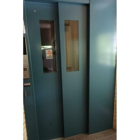 �y���̑��z�@�G���x�[�^�[