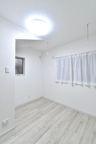 �y���ԁE���r���O�z�@