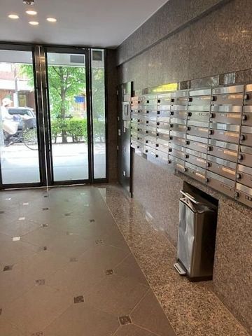 �y�G���g�����X�z�@