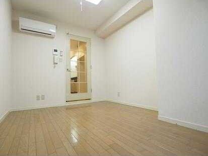 �y���ԁE���r���O�z�@