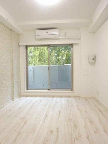 �y���ԁE���r���O�z�@