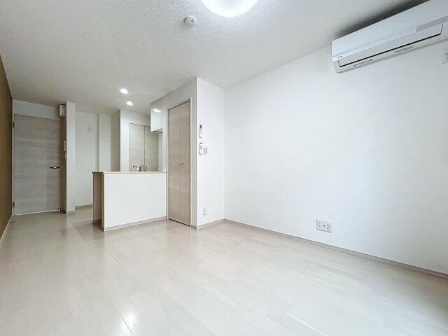 �y�����E���r���O�z�@