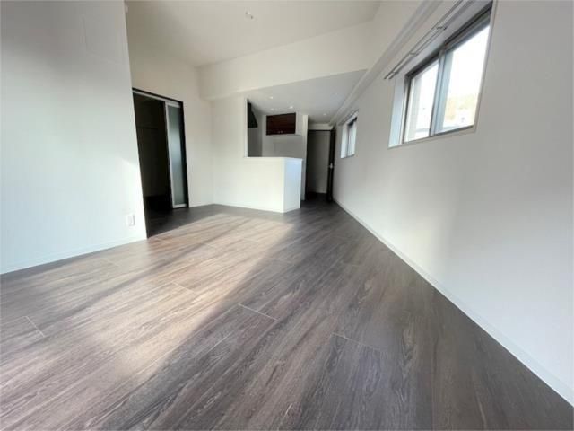 �y���ԁE���r���O�z�@