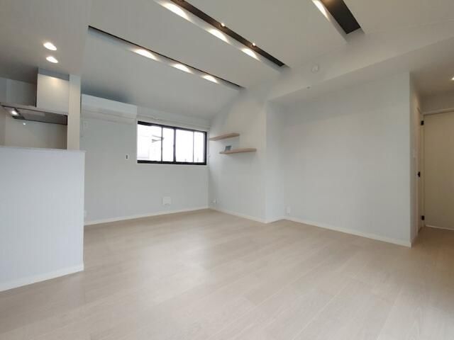 �y���̑������E�X�y�[�X�z�@