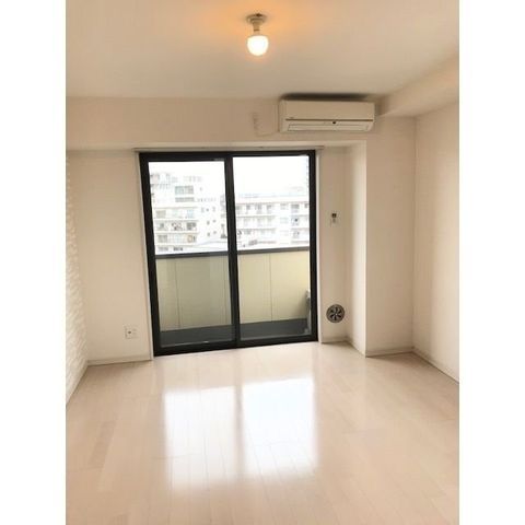 �y���ԁE���r���O�z�@