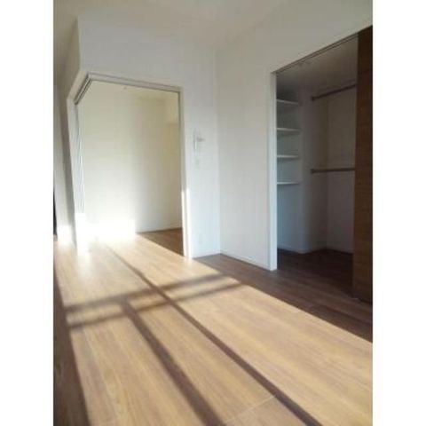 �y���ԁE���r���O�z�@