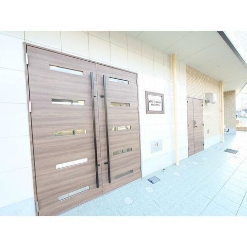 �y�G���g�����X�z�@