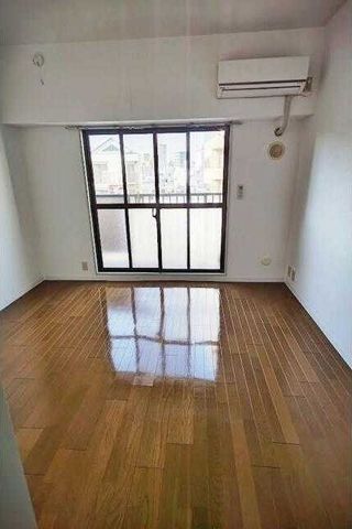 �y���ԁE���r���O�z�@