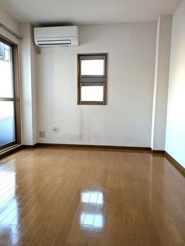 �y���ԁE���r���O�z�@