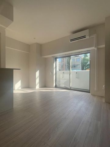 �y���ԁE���r���O�z�@