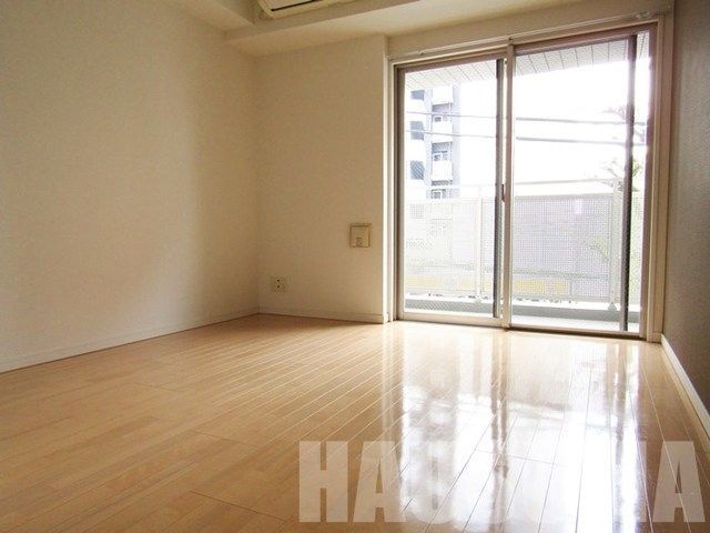 �y���ԁE���r���O�z�@