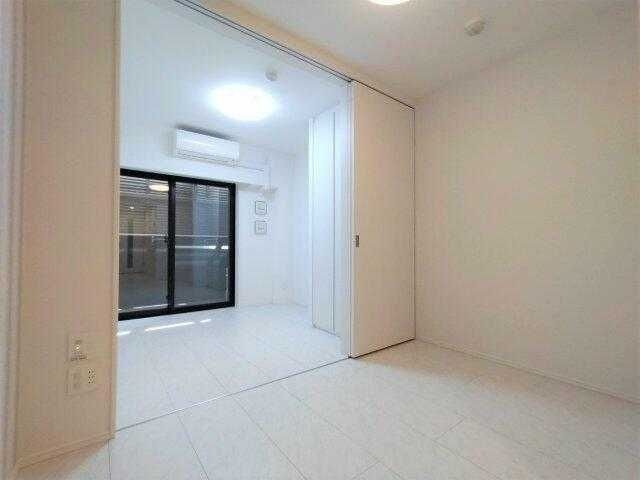 �y���ԁE���r���O�z�@