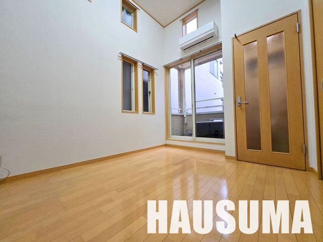 �y���̑������E�X�y�[�X�z�@���r���O/����