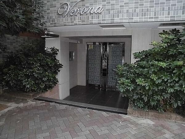 �y�G���g�����X�z�@