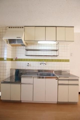 �y�L�b�`���z�@