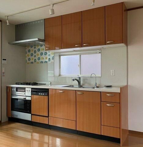 �y�L�b�`���z�@