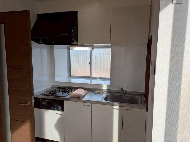 �y�L�b�`���z�@