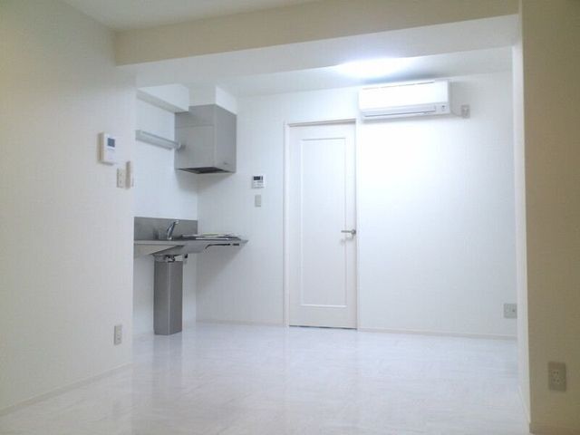 �y���ԁE���r���O�z�@