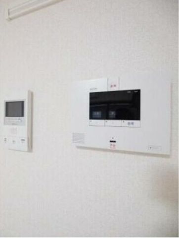 �y���̑��ݔ��z�@TV���j�^�[�z��