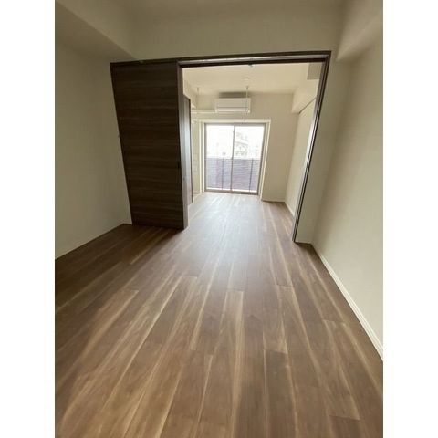 �y���ԁE���r���O�z�@