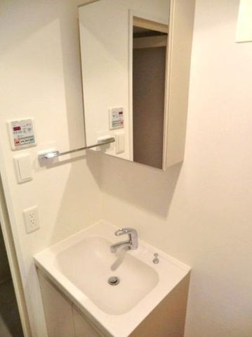 �y���ʏ��z�@�Ɨ����ʑ�