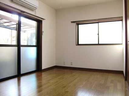 �y���ԁE���r���O�z�@