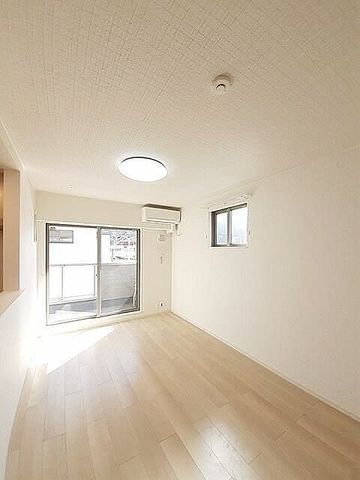 �y���ԁE���r���O�z�@