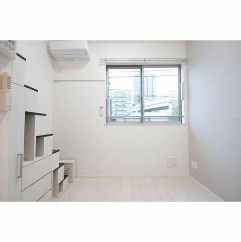 �y���ԁE���r���O�z�@