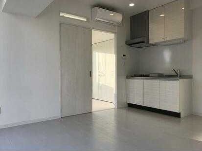 �y���ԁE���r���O�z�@
