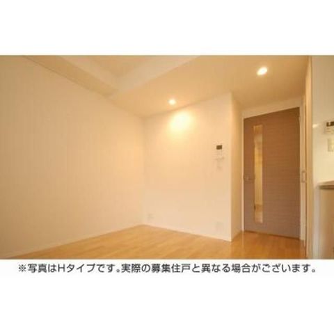 �y���̑��ݔ��z�@