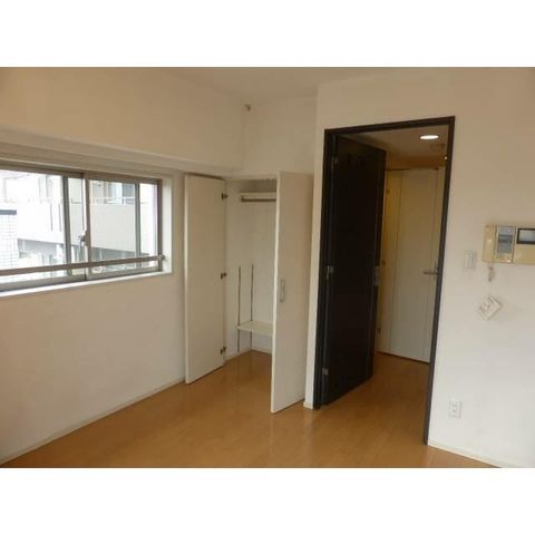 �y���ԁE���r���O�z�@