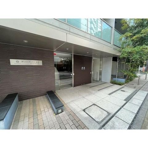 �y�G���g�����X�z�@