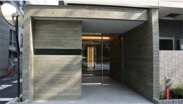 �y�G���g�����X�z�@