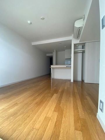 �y���ԁE���r���O�z�@