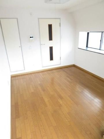 �y���ԁE���r���O�z�@