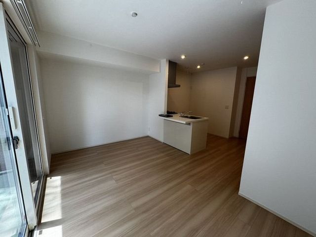 �y���ԁE���r���O�z�@