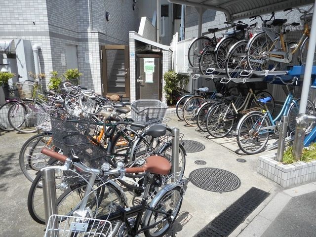 �y���ԏ�z�@���փX�y�[�X